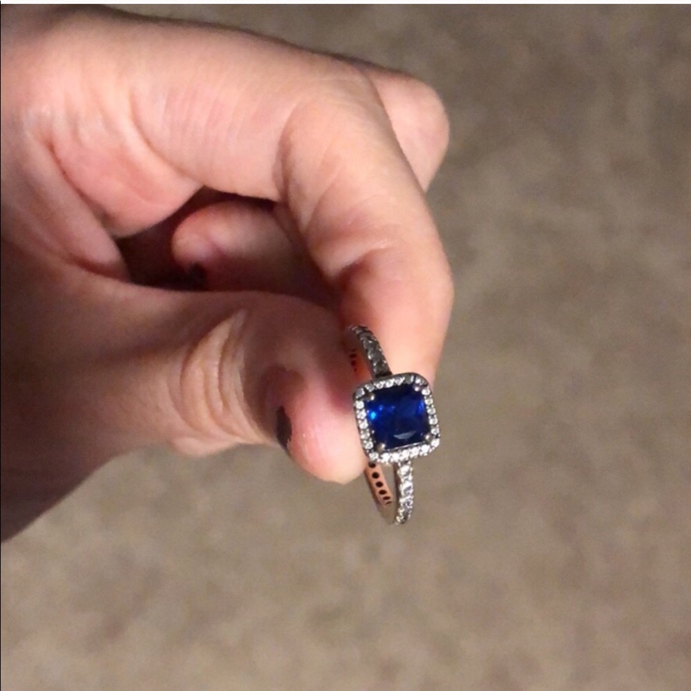 STILL IN BOX. PANDORA RING. SIZE 6
